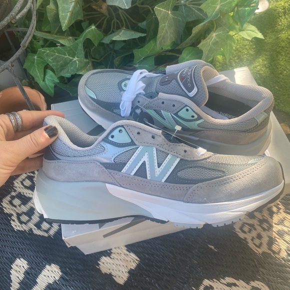 990v6 new balance shoes - Picture 2 of 6